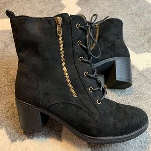🔴 Just Fab Heeled Suede Lace Up Boots Black